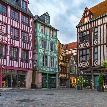 Berenice Elegant F3 Avec Emplacement Privilegie * Rouen