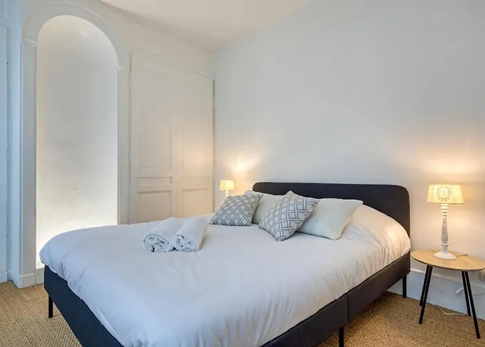 Apartment Berenice Elegant F3 Avec Emplacement Privilegie *